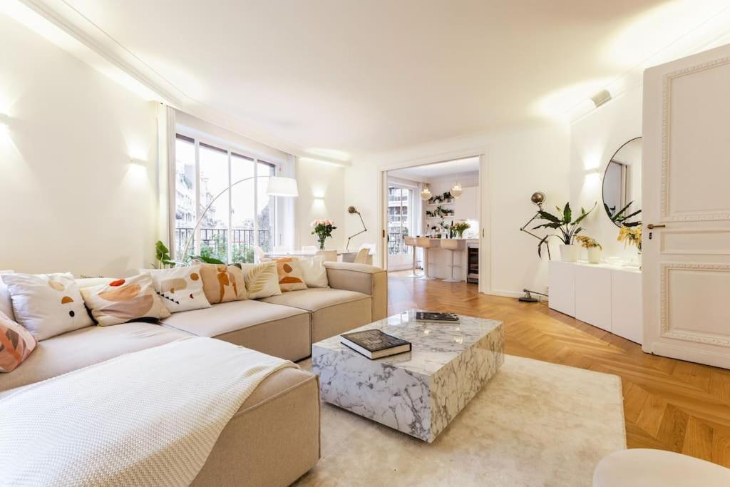 Maison Josephine Stunning Champs-elysees 3 Bedrooms Appartement Parijs