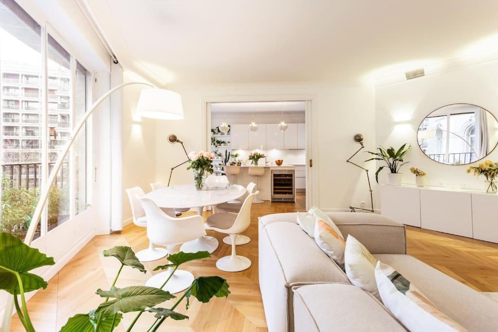Maison Josephine Stunning Champs-elysees 3 Bedrooms