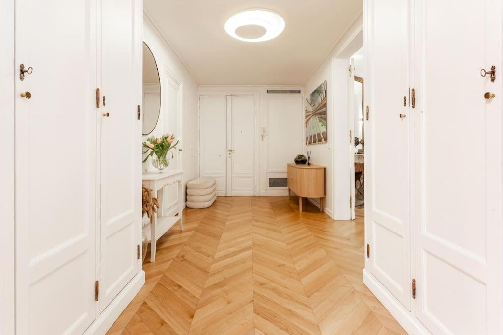 Maison Josephine Stunning Champs-elysees 3 Bedrooms Appartement