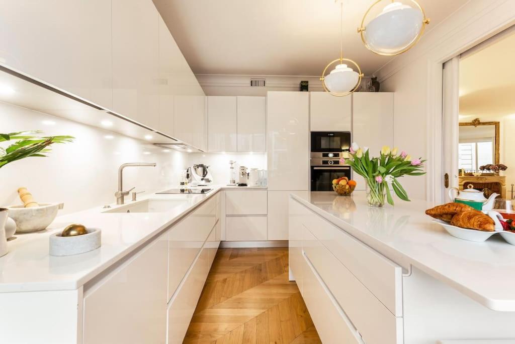 Maison Josephine Stunning Champs-elysees 3 Bedrooms Appartement Parijs